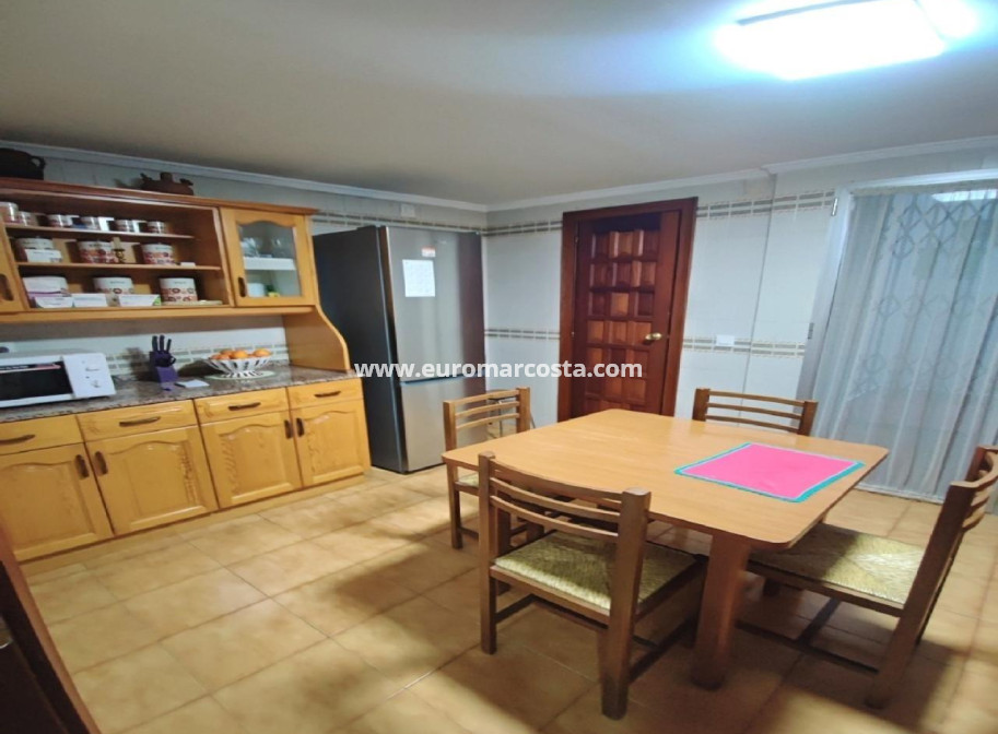 Sale - Apartment / flat - Denia - Casco urbano