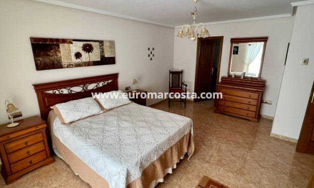 Sale - Chalet - Catral