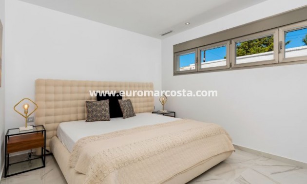 Objekte zum Wiederverkauf - Villa freitstehend - Orihuela Costa - Punta Prima