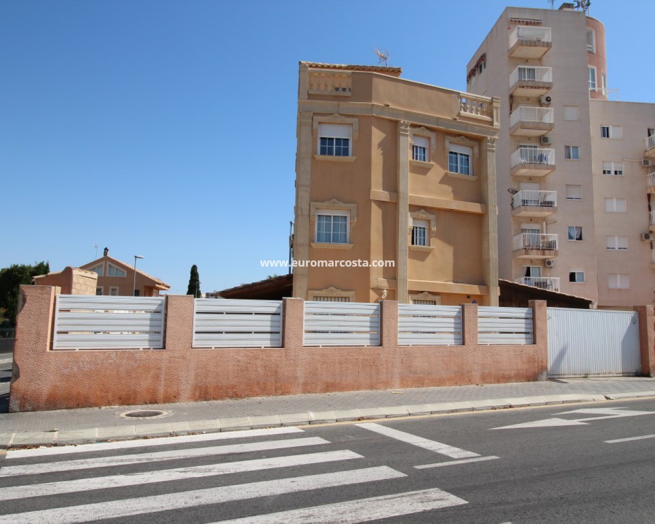 Adosado · Venta · Torrevieja · 3574