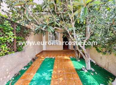 Adosado - Venta - Torrevieja - TORREVIEJA