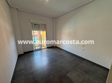 Apartment / flat - Sale - Almoradi - Almoradí