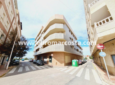 Apartment / flat - Sale - La Mata - La Mata