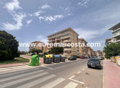 Apartment / flat - Sale - La Mata - La Mata