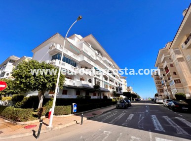 Apartment / flat - Sale - Torrevieja - La Mata