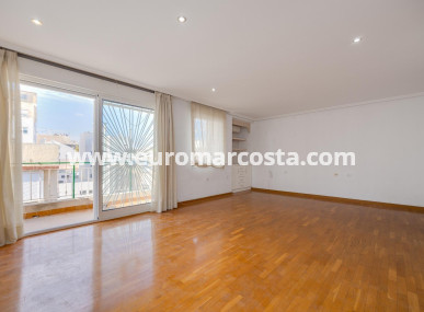 Apartment / flat - Sale - Torrevieja - TORREVIEJA