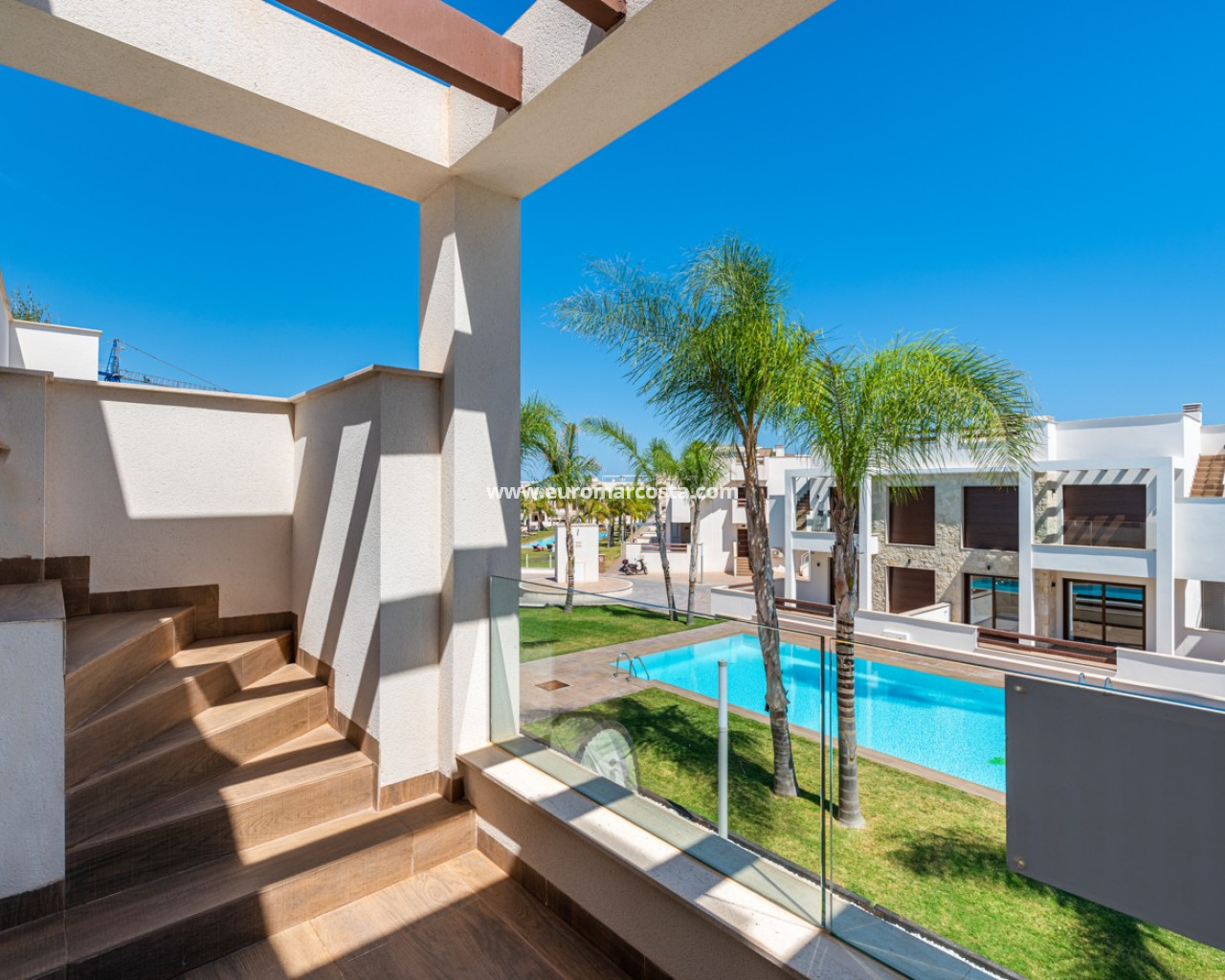 Bungalow · Nueva construcción  · Torrevieja · Y-38520