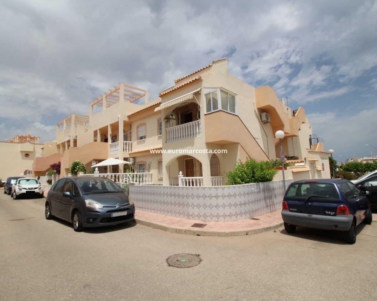 Bungalow · Objekte zum Wiederverkauf · Orihuela Costa · 3816