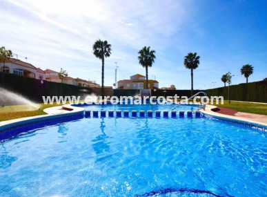 Bungalow - Objekte zum Wiederverkauf - Torrevieja - La Siesta - El Salado - Torreta