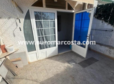 Bungalow - Objekte zum Wiederverkauf - Torrevieja - La Siesta - El Salado - Torreta