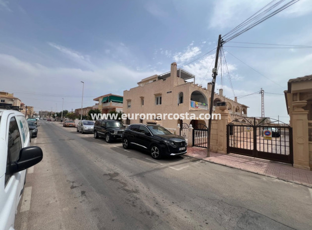 Bungalow Planta Baja · Venta · La Mata · La Mata