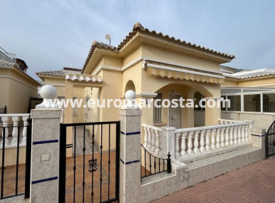 Bungalow - Venta - Torrevieja - TORREVIEJA