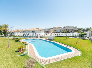 Bungalow - Venta - Torrevieja - TORREVIEJA