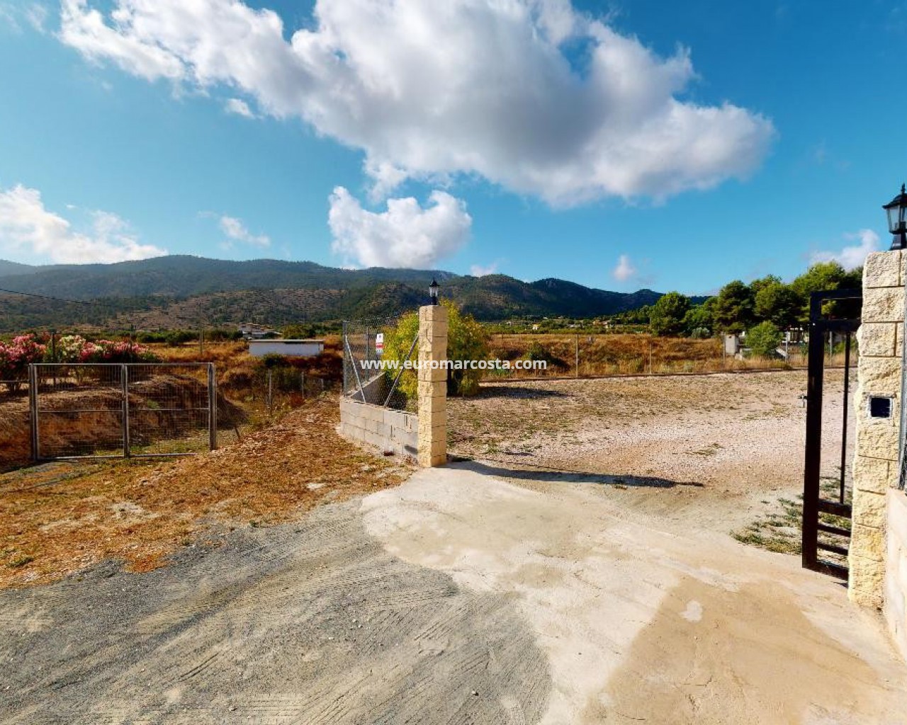 Casa de campo · Venta · Hondón de las Nieves · 4029