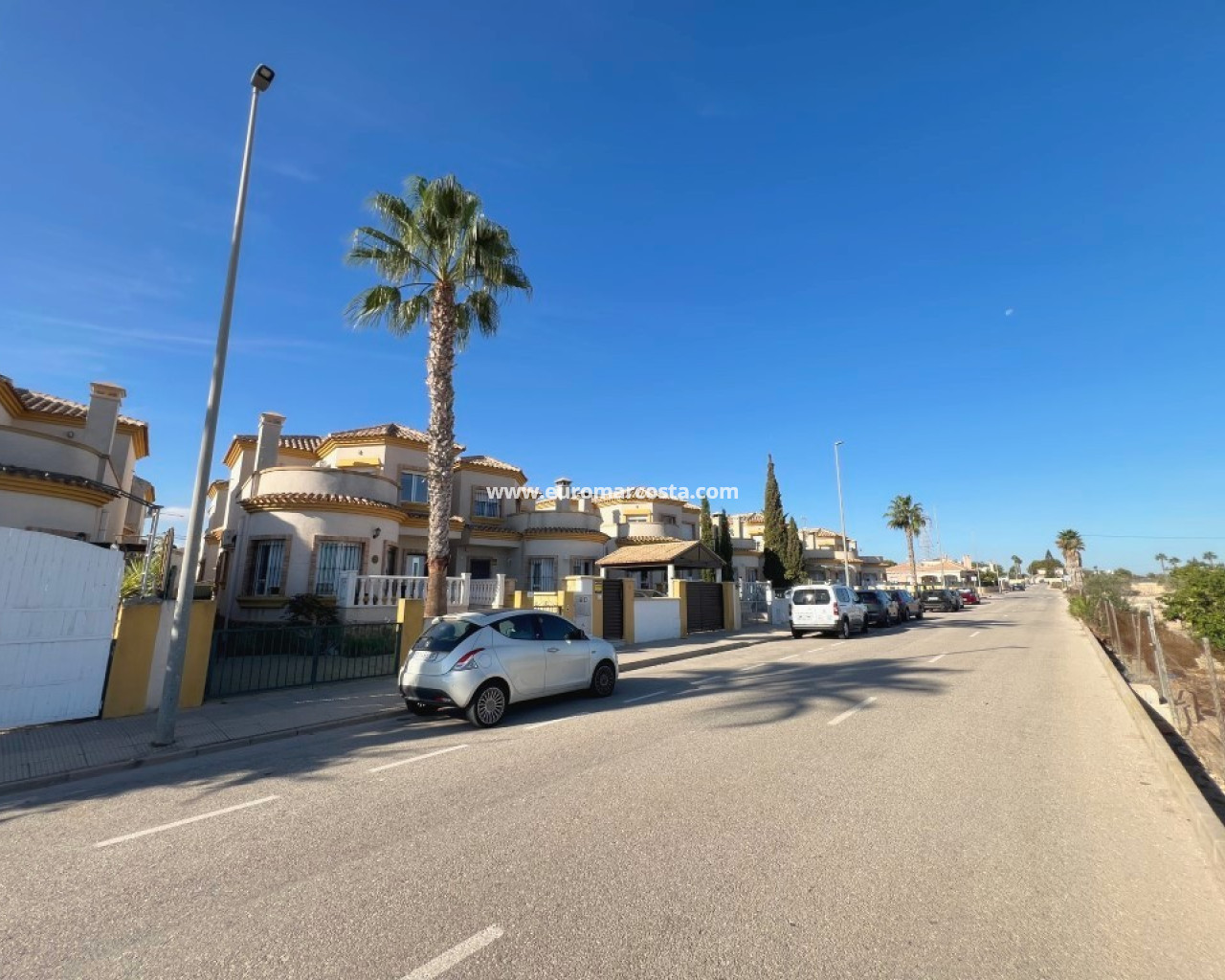 Chalet · Sale · Los Montesinos · 4465