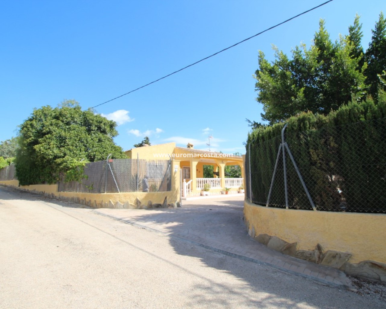 Chalet · Venta · Albatera · 3924
