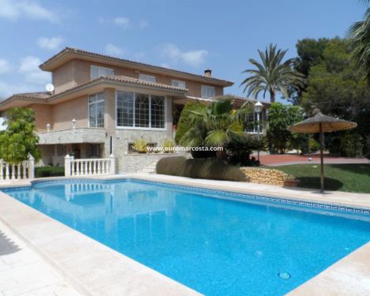 Chalet · Venta · La Nucía · I-52671