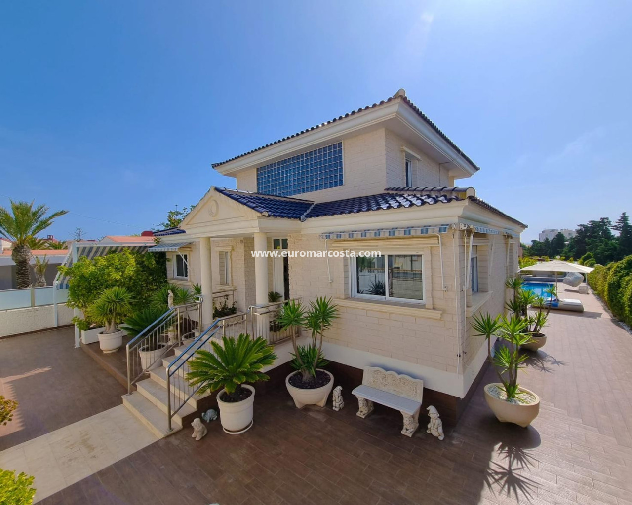 Chalet · Venta · Torrevieja · SL-59321