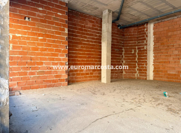 Comercial · Alquiler a largo plazo · Almoradi · Almoradí