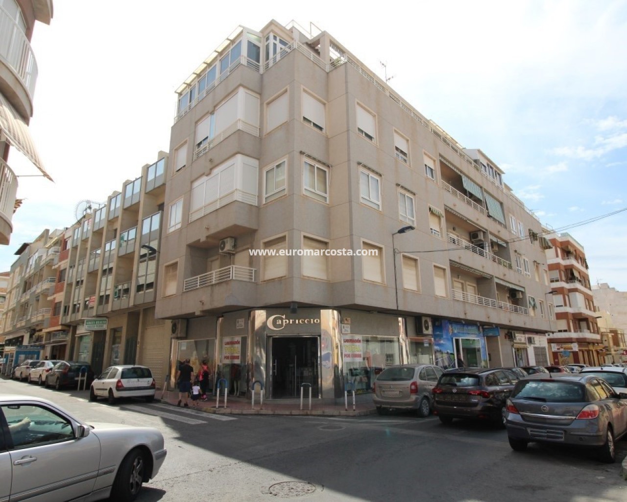 Commercial · Sale · Torrevieja · 3572