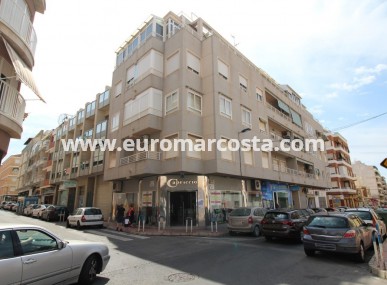 Commercial - Sale - Torrevieja - Centro