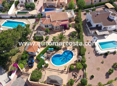 Detached House / Villa - Objekte zum Wiederverkauf - Ciudad Quesada - CENTRO