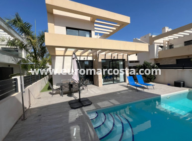 Detached House / Villa - Objekte zum Wiederverkauf - Los Montesinos - Los Montesinos