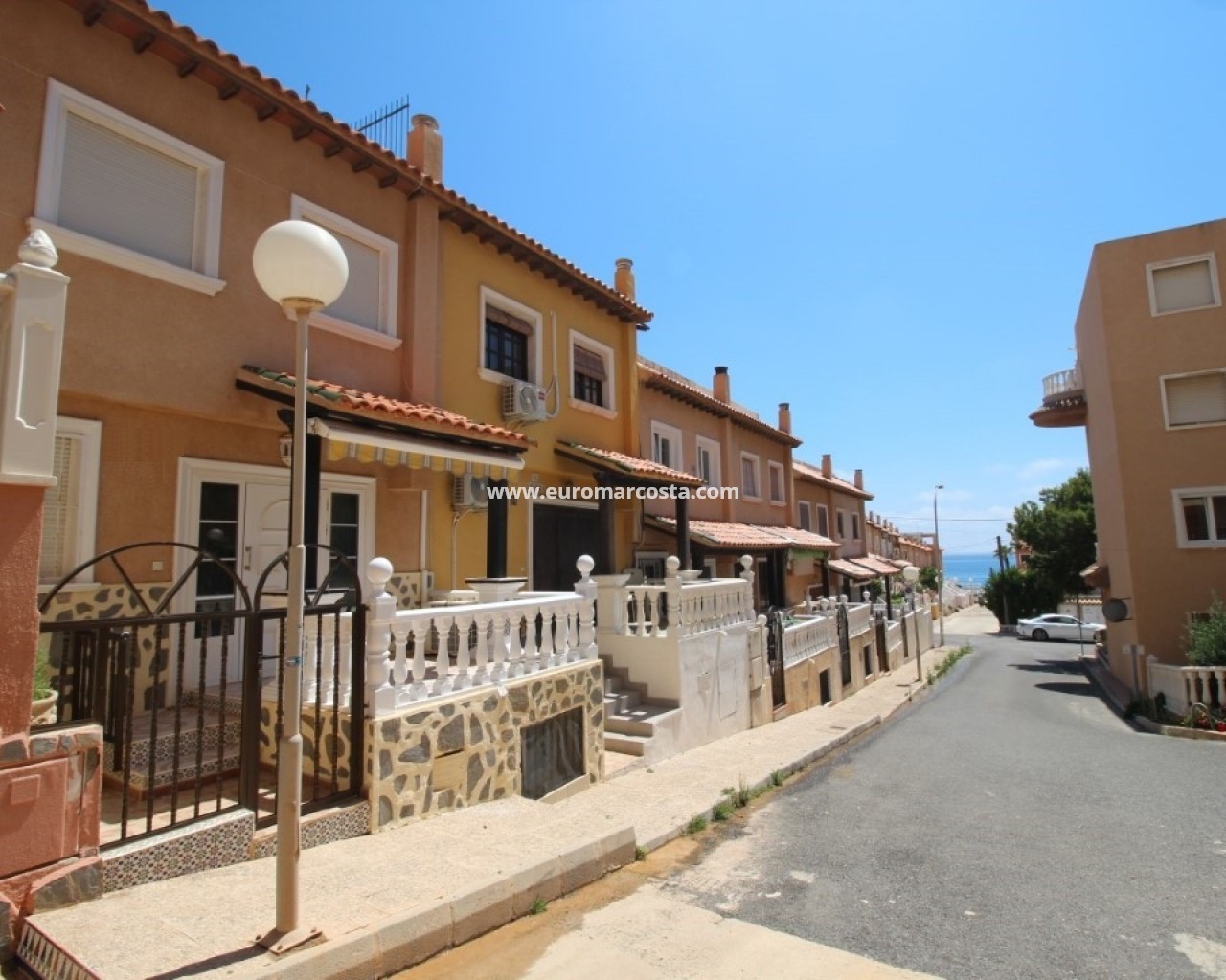 Doppelhaus · Objekte zum Wiederverkauf · Torrevieja · 3955