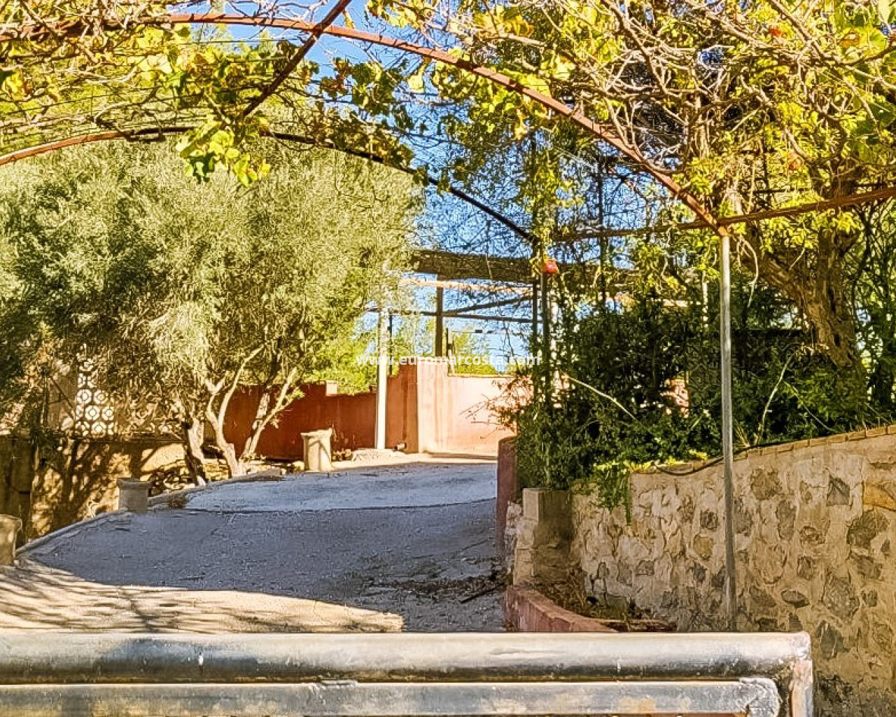 Finca · Objekte zum Wiederverkauf · Fortuna · 4514