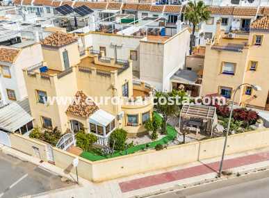 Haus - Objekte zum Wiederverkauf - Orihuela Costa - La Zenia- Orihuela costa