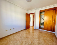 Objekte zum Wiederverkauf - - APARTMENT - Torrevieja Centro - Torrevieja