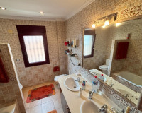 Objekte zum Wiederverkauf - Detached House / Villa - Torrevieja