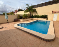 Objekte zum Wiederverkauf - Detached House / Villa - Torrevieja