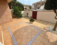 Objekte zum Wiederverkauf - Detached House / Villa - Torrevieja