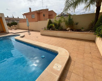 Objekte zum Wiederverkauf - Detached House / Villa - Torrevieja