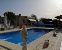 Objekte zum Wiederverkauf - Detached Villa - Albatera