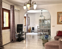 Objekte zum Wiederverkauf - Detached Villa - Orihuela Costa