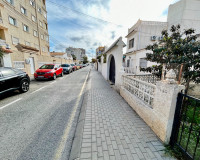 Objekte zum Wiederverkauf - Grundstück / Grundstück - Torrevieja - TORREVIEJA