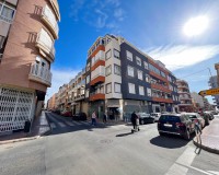 Objekte zum Wiederverkauf - Kommerziell - Torrevieja - TORREVIEJA