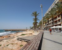 Objekte zum Wiederverkauf - Kommerziell - Torrevieja - TORREVIEJA