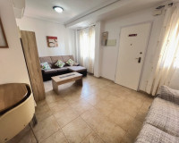 Objekte zum Wiederverkauf - Stadthaus - Torrevieja - Aguas nuevas 2