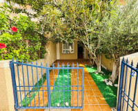 Objekte zum Wiederverkauf - Stadthaus - Torrevieja - TORREVIEJA