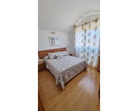 Objekte zum Wiederverkauf - Villa / Doppelhaushälfte - Torrevieja - TORREVIEJA