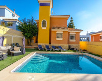 Objekte zum Wiederverkauf - Villa freitstehend - Orihuela Costa - TORREVIEJA