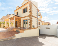 Objekte zum Wiederverkauf - Villa freitstehend - Torrevieja - Aguas nuevas 2