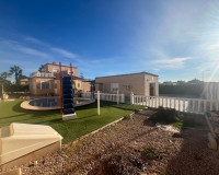 Objekte zum Wiederverkauf - Villa freitstehend - Torrevieja - TORREVIEJA
