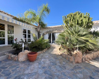 Objekte zum Wiederverkauf - Villa freitstehend - Torrevieja - TORREVIEJA