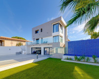 Objekte zum Wiederverkauf - Villa freitstehend - Torrevieja - TORREVIEJA