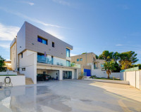 Objekte zum Wiederverkauf - Villa freitstehend - Torrevieja - TORREVIEJA