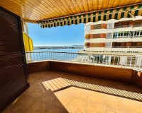 Objekte zum Wiederverkauf - Wohnung - Torrevieja - Playa Acequion